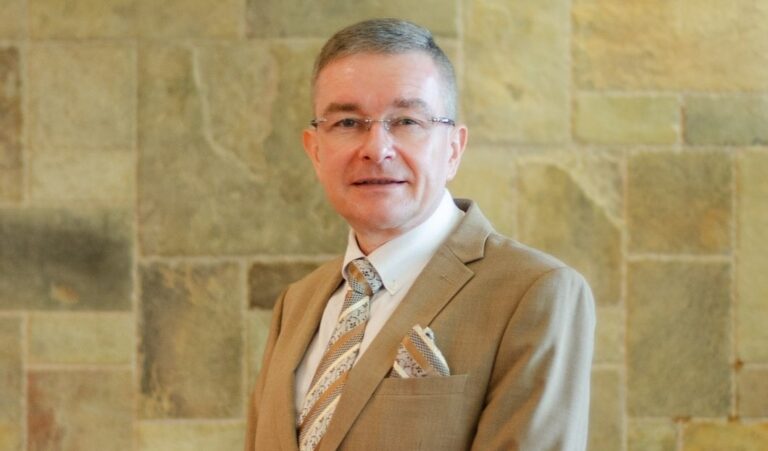 GM Sven Toune - Official Photo 1